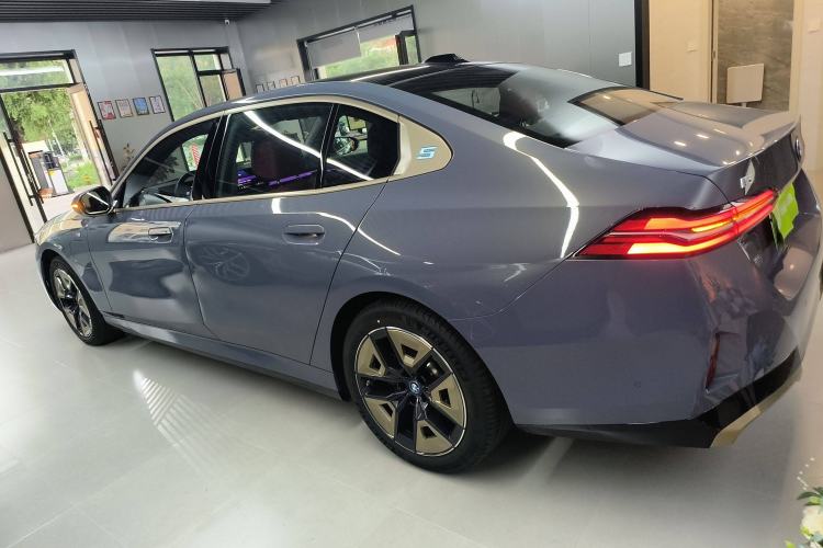Used BMW i5 2024 eDrive 35L M Sport Package
