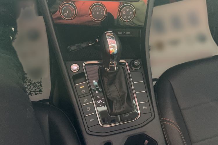 Used Volkswagen Bora 2024 280TSI DSG Comfort Edition Gear Lever