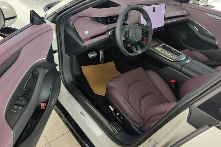 Used Xiaomi Auto SU7 2024 Four-Wheel Drive Ultra-Long Range Advanced Intelligent Driving Max Edition
