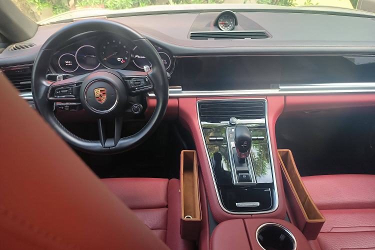 Used Porsche Panamera 2023 Panamera 2.9T Center Console