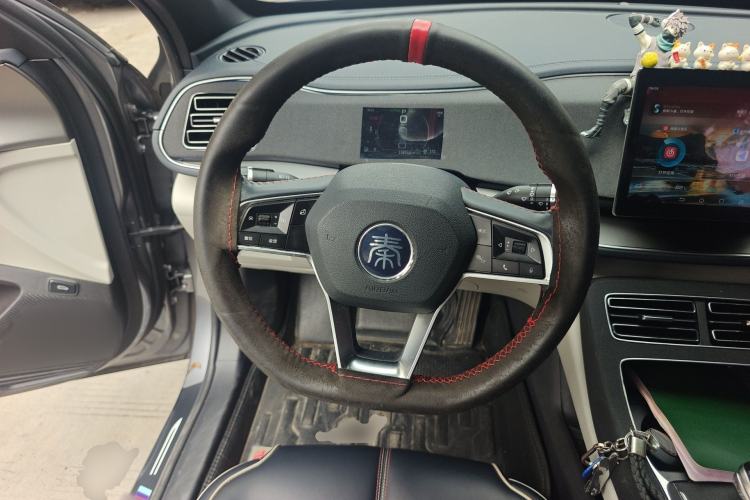 Used BYD Qin PLUS 2021 DM-i 120KM Prestige Model Steering Wheel
