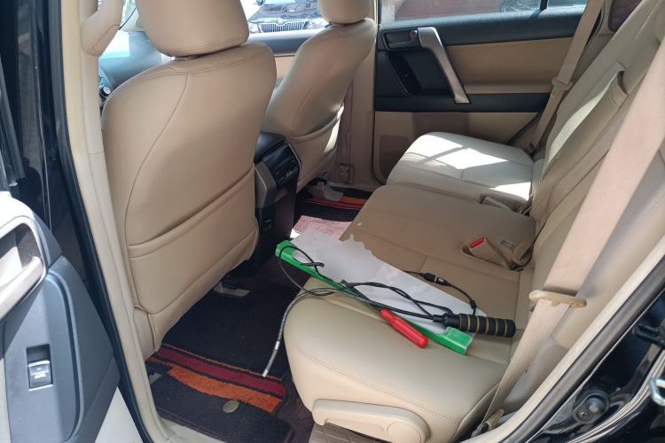 Used Toyota Prado 2012 2.7L Automatic Middle East Version