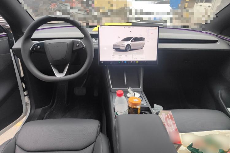 Used Tesla Model Y L 2025 Model Long-Range All-Wheel-Drive Version