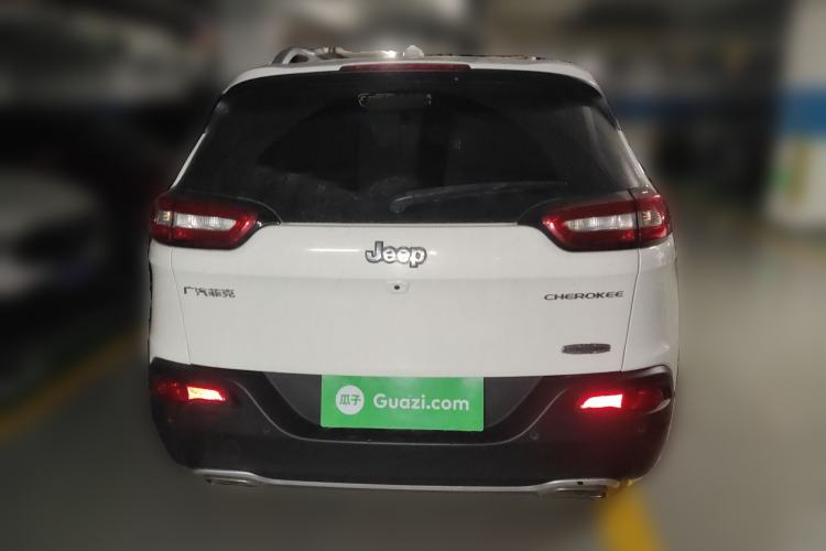 Used Jeep Cherokee 2017 2.4L Leading Smart Edition
