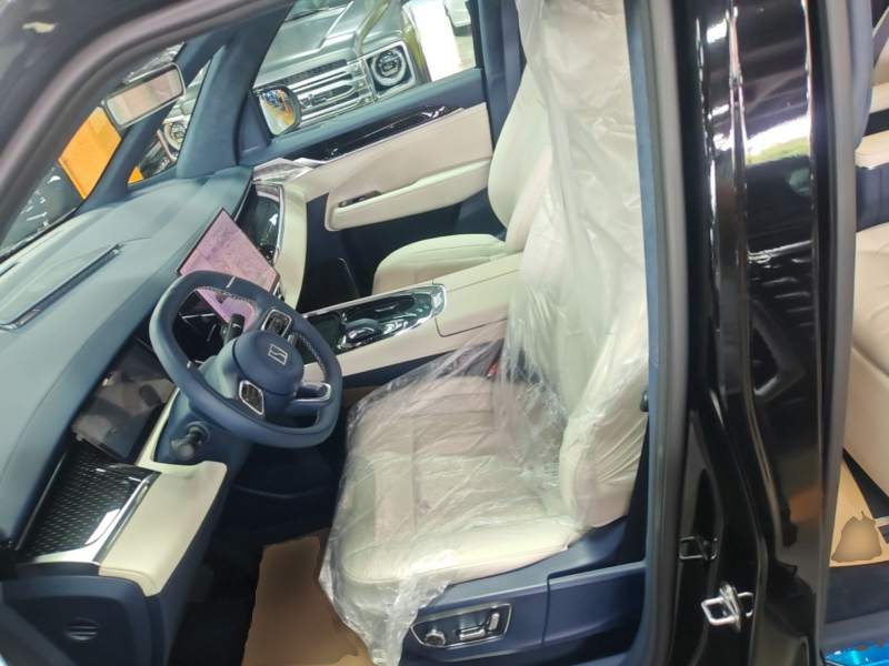 Used Zeekr 009 2024 7-Seater Walk-Through Version Four-Wheel Drive 108 kWh — 14