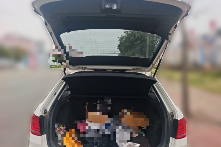 Used Volkswagen Cross Lavida 2014 1.4TSI DSG Trunk