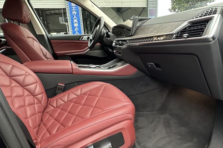 Used BMW X5 2023 xDrive 30Li Luxury M Sport Package Interior 5