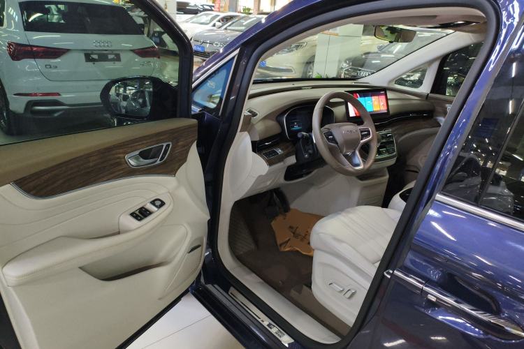 Used Roewe iMAX8 2023 400TGI Comfort Edition