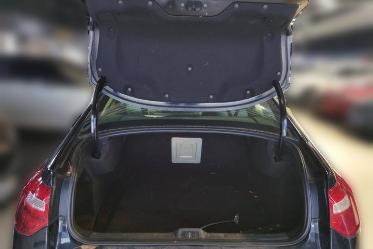 Used Citroen C5 2014 2.0L Automatic Zunyue Model Trunk