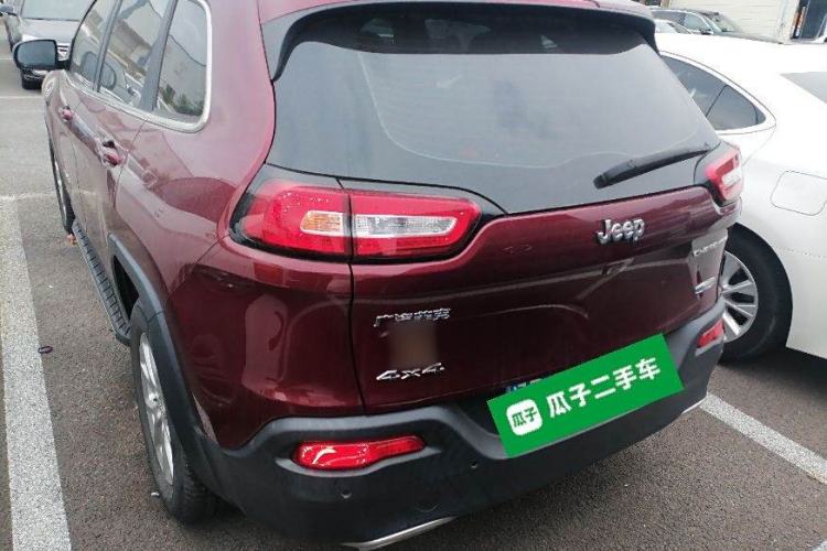 Used Jeep Cherokee 2016 2.4L Professional Smart Version