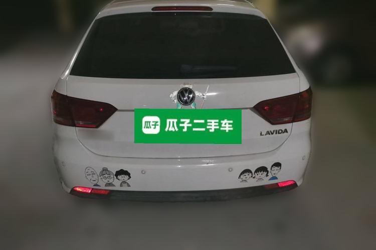 Used Volkswagen Gran Lavida 2013 1.6L Automatic Fashion Model