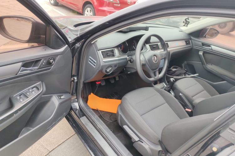 Used Volkswagen Bora 2016 1.6L Manual Fashion Edition