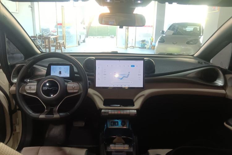 Used BYD Dolphin 2023 420 km Fashion Edition
