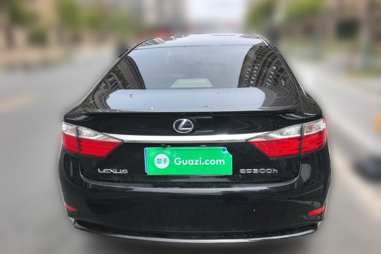 Used Lexus ES 2014 300h Elite Edition Rear