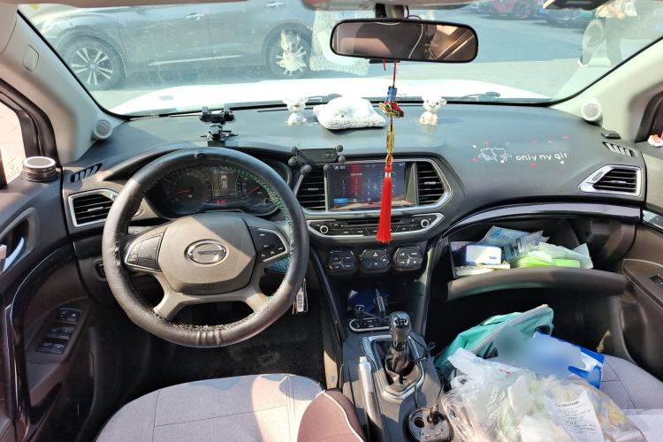 Used GAC Trumpchi GS4 2015 200T Manual Elite Edition Center Console