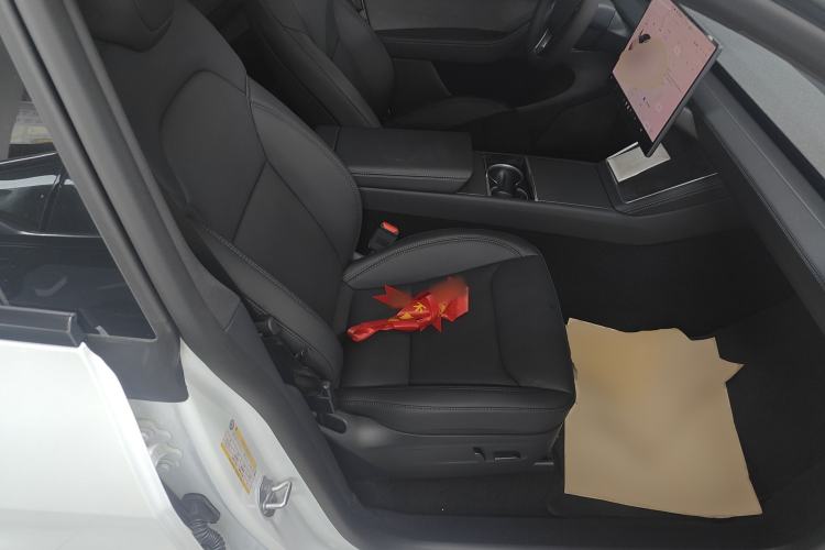 Used Tesla Model Y 2026 Rear-Drive Model Right Front Seat