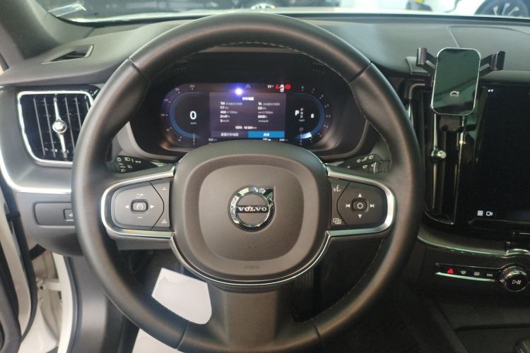 Used Volvo XC60 2024 B5 4x4 Smart Luxury Edition