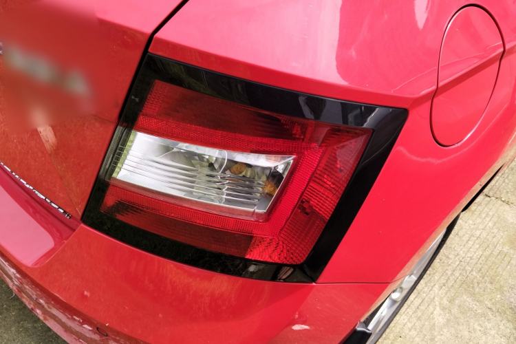 Used Skoda Fabia 2017 1.4L Automatic Car Enjoy Edition Right Rear Taillight