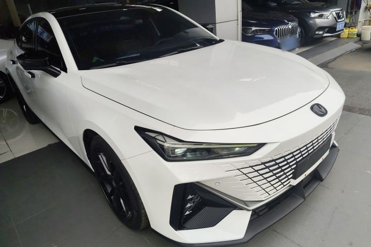 Used CHANGAN UNI-V 2023 1.5T Prestige Model
