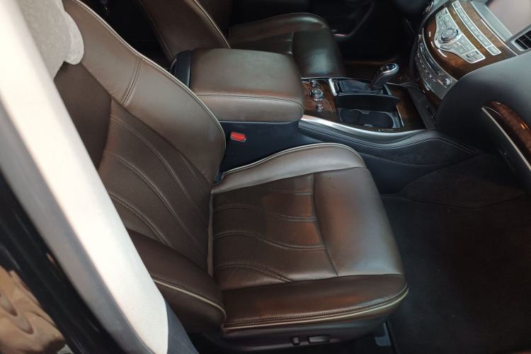 Used Infiniti QX60 2016 2.5 S/C Hybrid Two-Wheel-Drive Excellence Edition China V Standard
