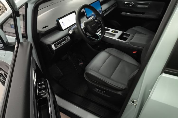 Used AION Y 2023 Younger Star Edition
