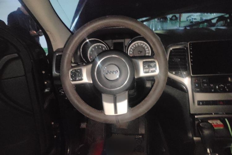 Used Jeep Grand Cherokee 
