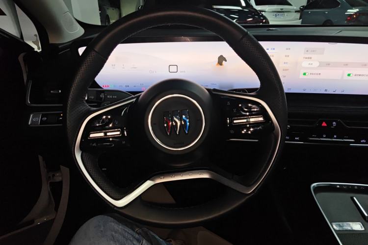 Used Buick LaCrosse 2025 28T Platinum Edition