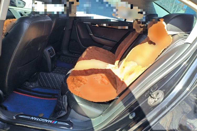 Used Volkswagen Magotan 2012 Revised 1.8TSI Luxury Version Left Rear Seat