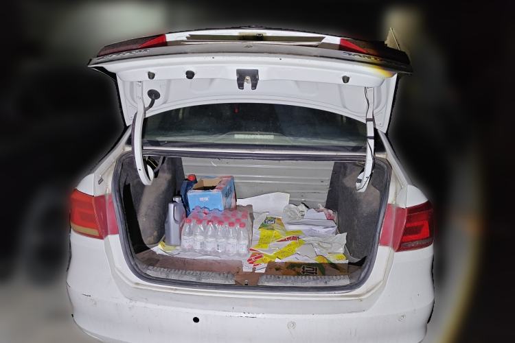 Used Volkswagen Santana 2013 1.4L Manual Comfort Edition Trunk