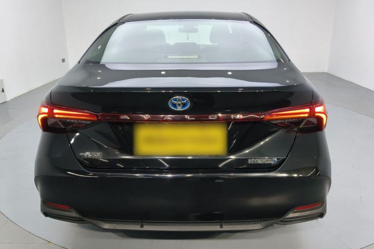 Used Toyota Avalon 2019 Dual-Engine 2.5L Luxury Edition China VI Standard