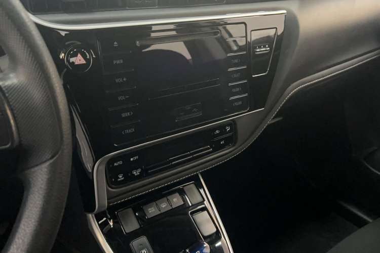 Used Toyota Corolla Hybrid E+ 2019 1.8L E-CVT Leading Edition
