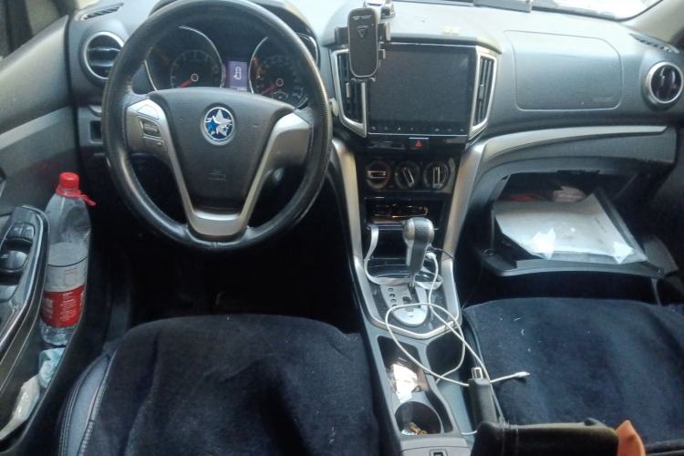 Used Venucia T70 2016 2.0L CVT Smart Choice Edition