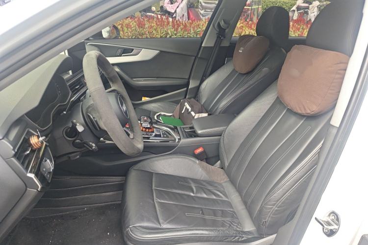 Used Audi A4L 2019 40 TFSI Fashion Edition China VI Emission Standard
