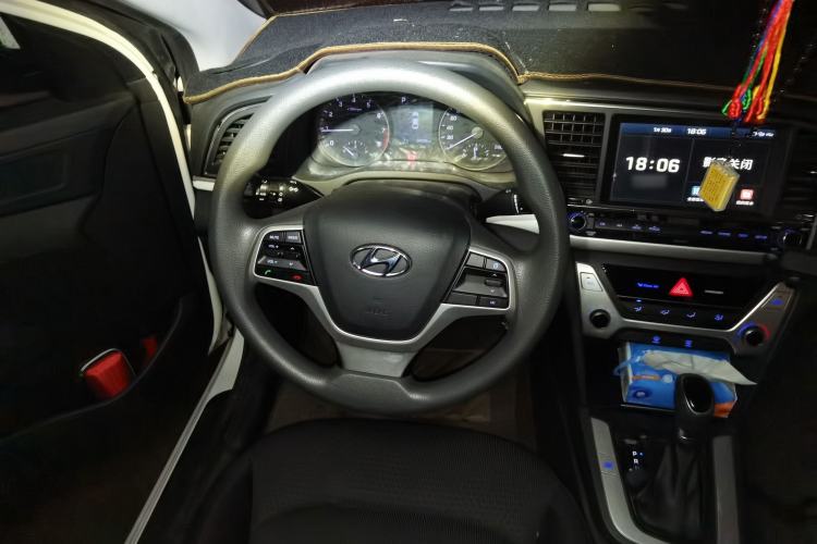 Used Hyundai Elantra (6th Generation / Lingdong) 2016 1.6L Automatic ZhiXuan – Elite Version Steering Wheel