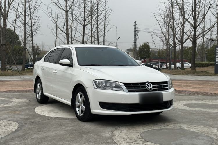 Used Volkswagen Lavida 2013 Revised Classic 1.6L Automatic Fashion Edition
