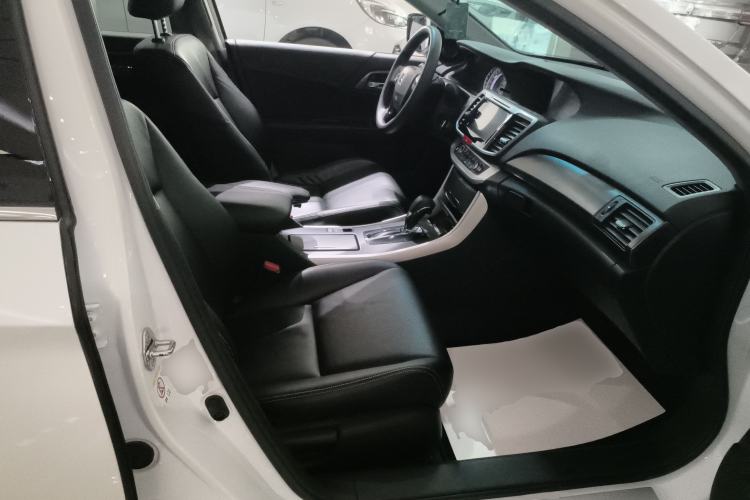 Used Honda Accord 2015 2.0L LX Comfort Edition Right Front Seat