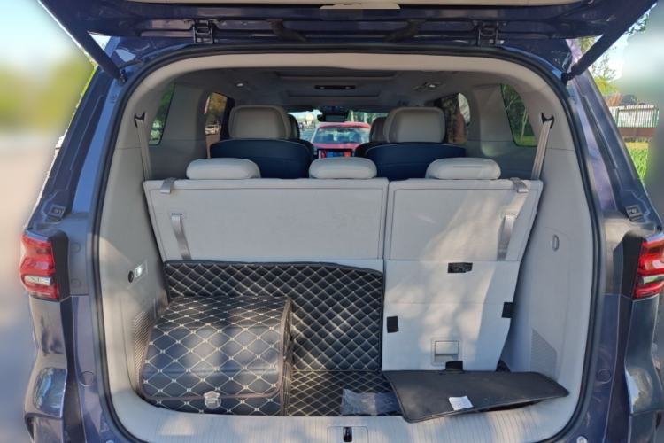 Used Roewe iMAX8 2021 400TGI Supreme Series Prestige Edition
