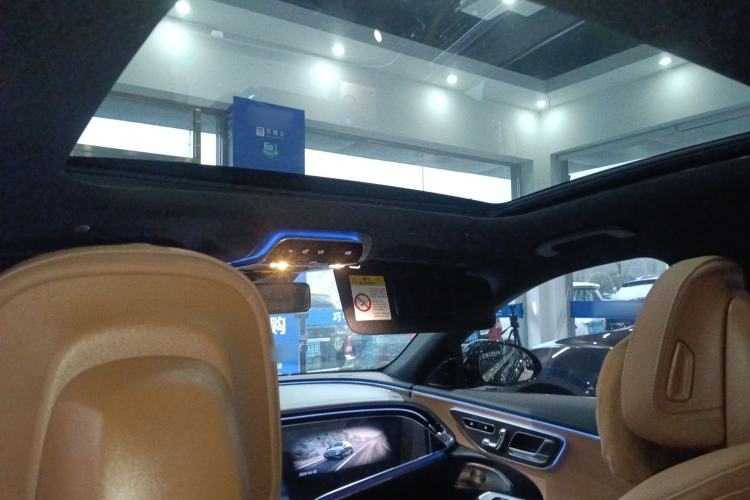 Used Mercedes-Benz E-Class 2024 E 300 L Luxury Model Headliner