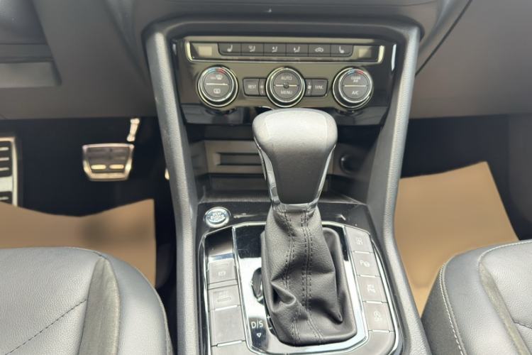 Used Volkswagen Tiguan L 2021 330TSI Automatic Two-Wheel Drive R-Line Enhanced Edition