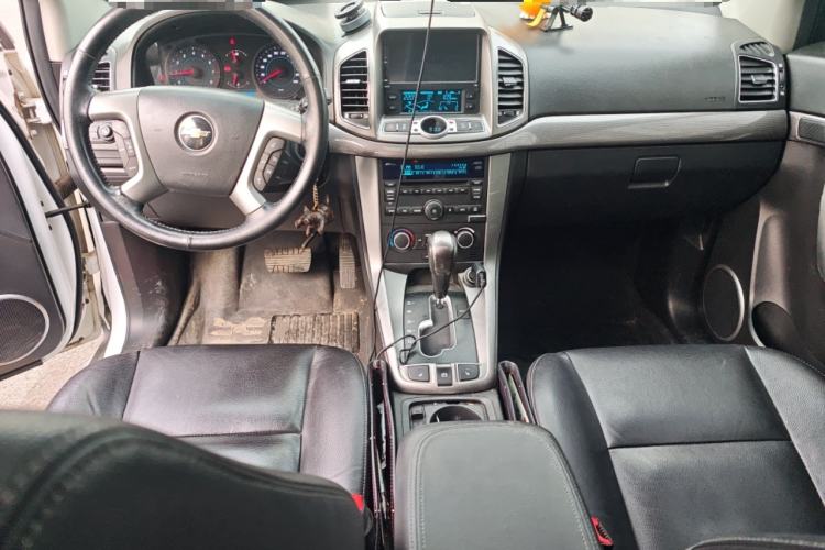 Used Chevrolet Captiva 2011 2.4 AT 7-Seater Luxury Navigation Edition
