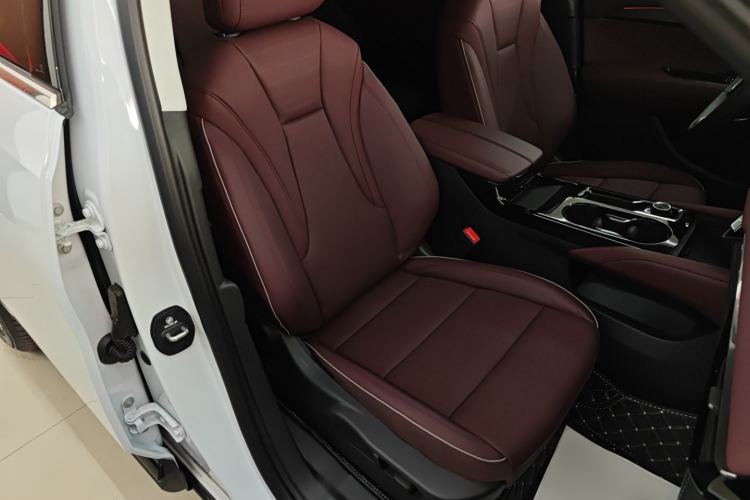 Used Buick Envision 2026 Model Equinox Plus 28T Two-Wheel-Drive Platinum Edition