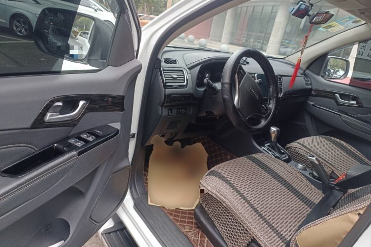 Used Isuzu D-MAX 2019 2.5T Four-Wheel Drive Automatic Luxury Version JE4D25Q5A
