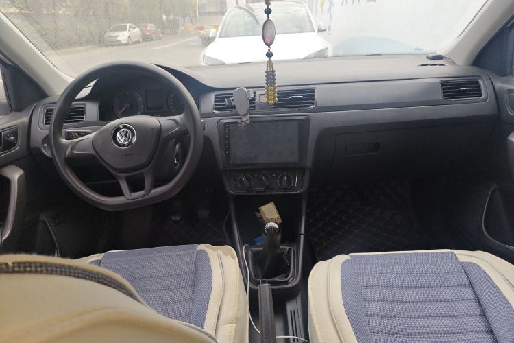 Used Volkswagen Santana 2016 1.6L Manual Fashion Edition