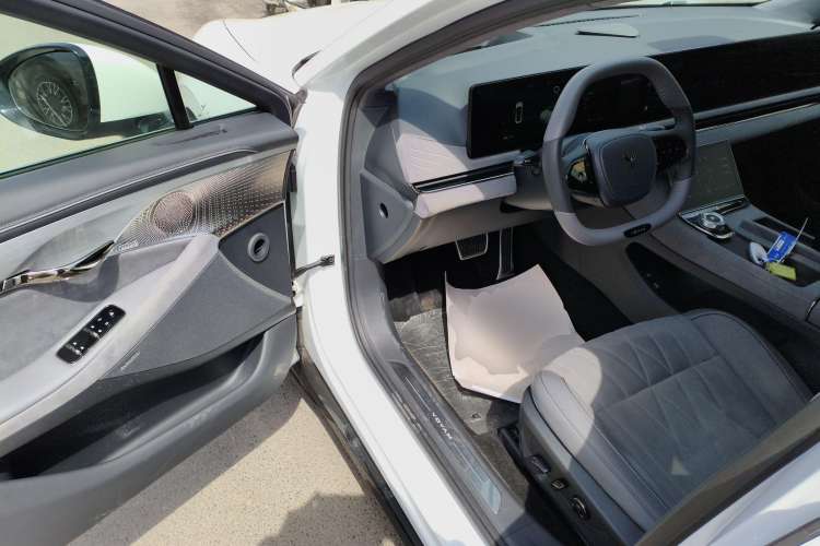 Used VOYAH PASSION 2023 Four-Wheel Drive Flagship Edition
