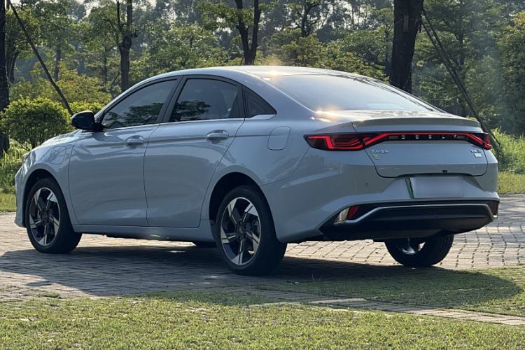 Used Geely Auto Emgrand L HiP 2022 1.5TD-DHT Pro 100KM Super Swift Exterior 3