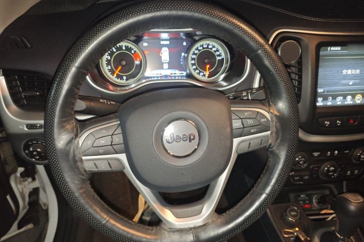 Used Jeep Cherokee 2016 2.4L Superior Edition Steering Wheel