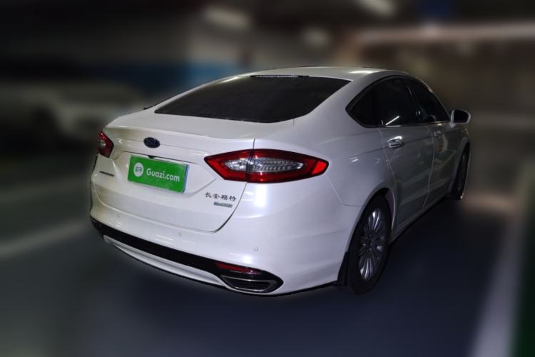 Used Ford Mondeo 2013 2.0L GTDi 200 Luxury Model Rear Right 45 Deg