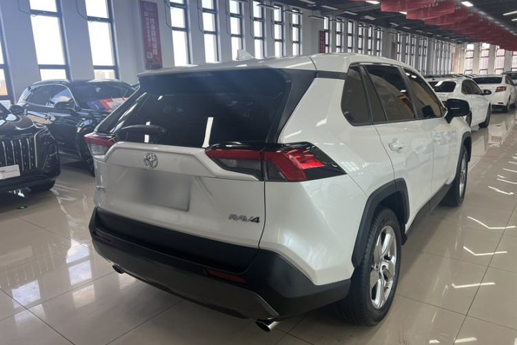 Used Toyota RAV4 2022 2.0L CVT Two-Wheel Drive Fashion Edition
