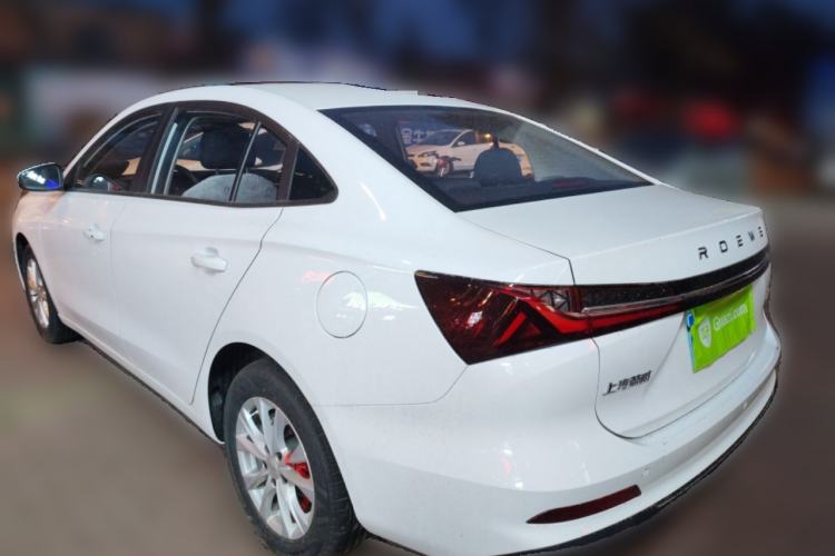 Used Roewe i5 2023 1.5L Manual Comfort Edition
