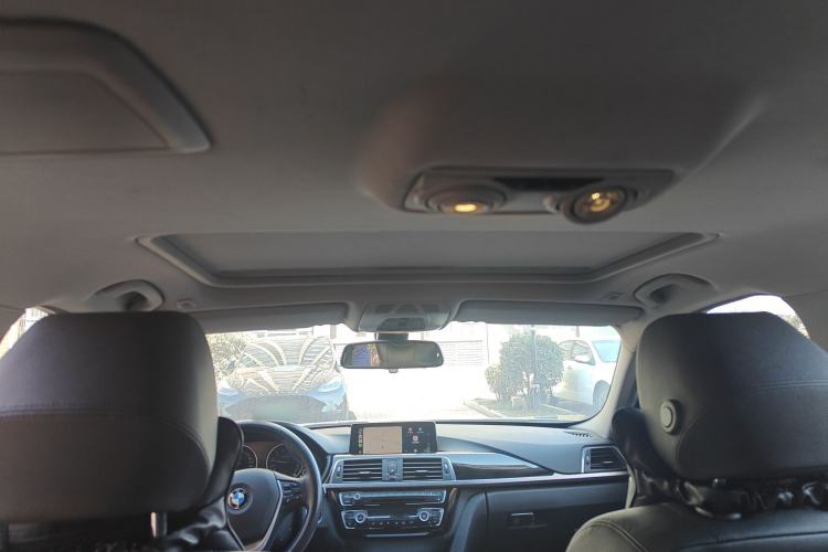 Used BMW 3 Series 2016 320Li Ambition Model
